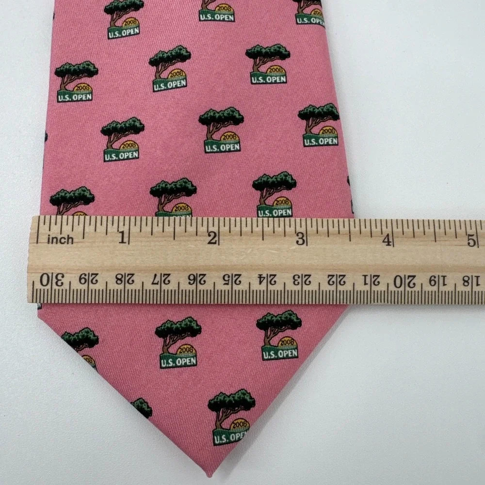 Vineyard Vines Silk Neck Tie Men's Pink 2008 US Open Golf Novelty Print USA Made